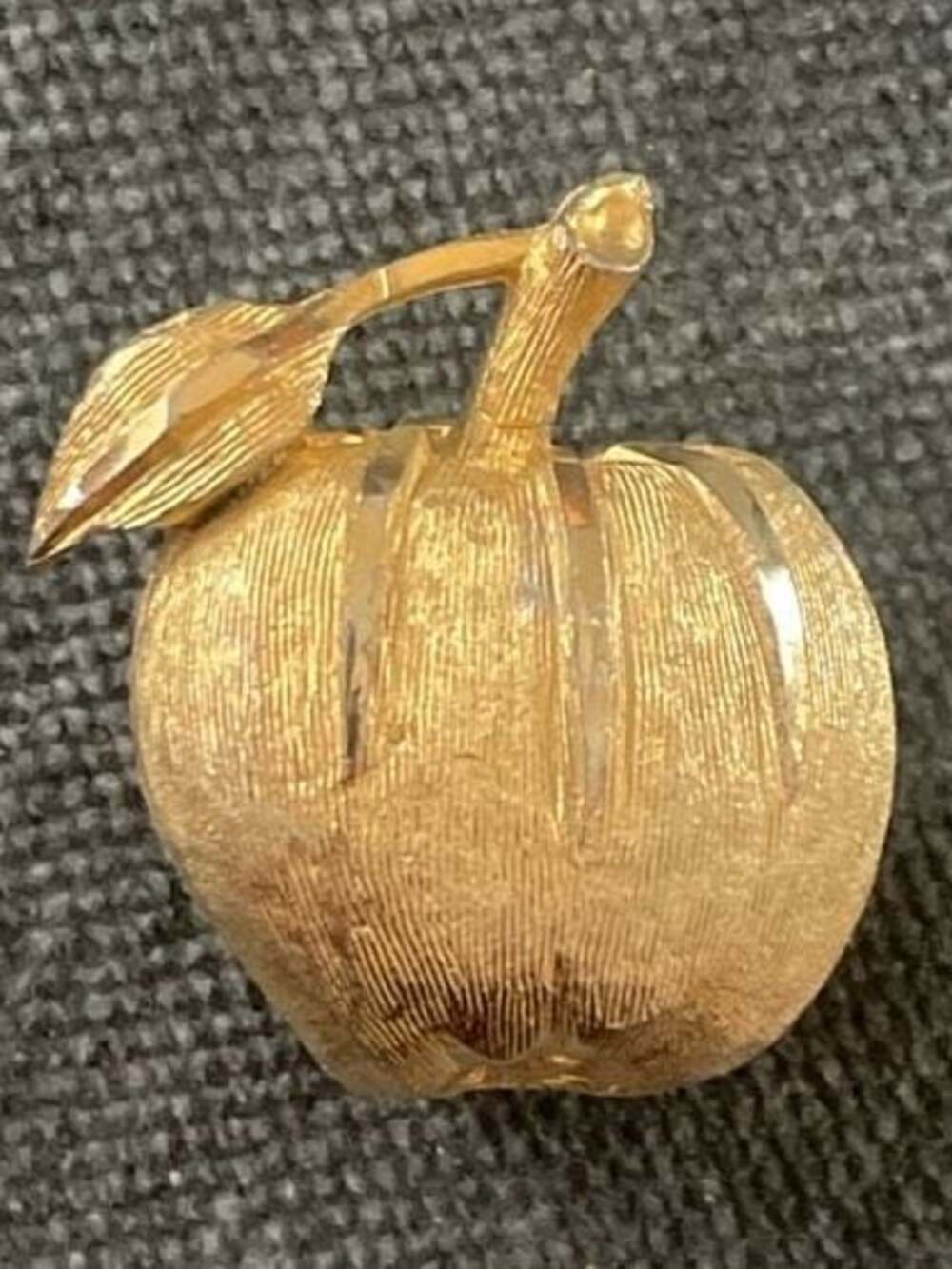Vintage BSK Brushed Gold Tone Apple Pin Brooch with Stem and Leaf